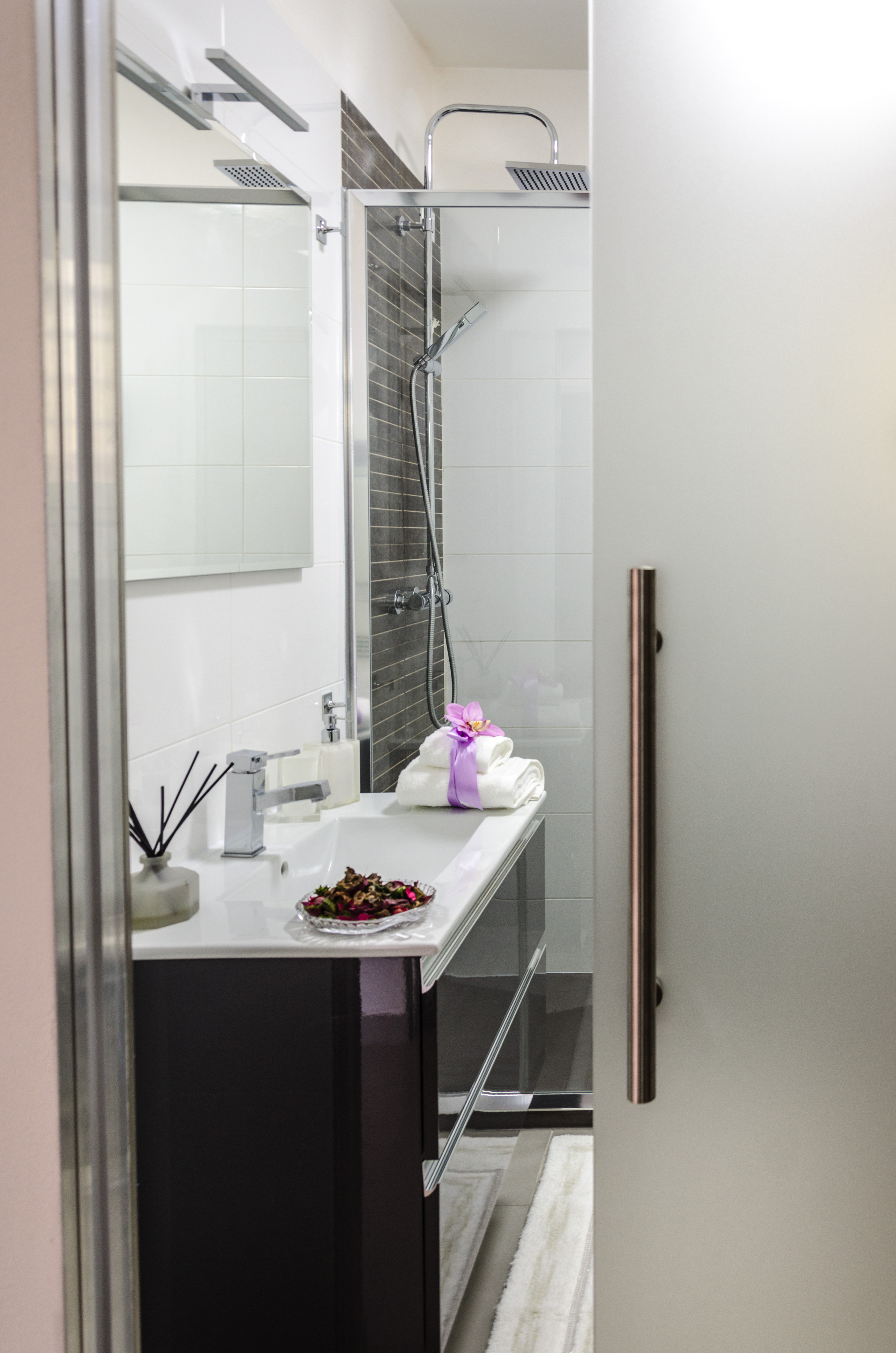 Designer bathroom and warm welcome